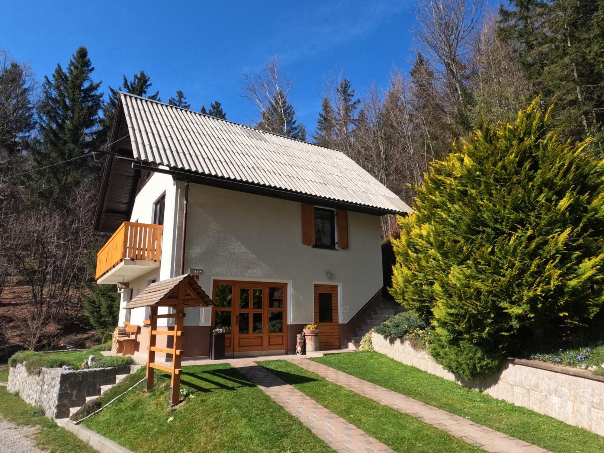 Holiday Home Forest Peace, Lavrovec Hlevni Vrh Luaran gambar